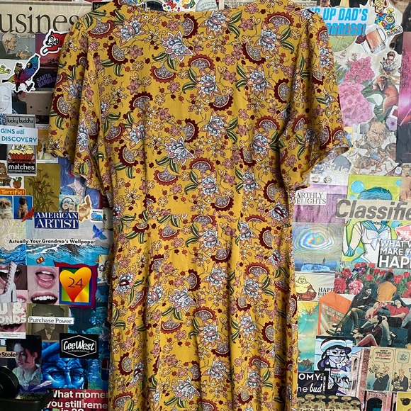 Sanctuary Yellow Sunrays Printed Wrap Dress - Picture 7 of 8